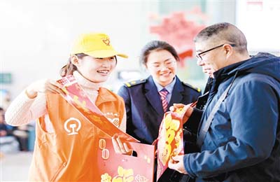  春運首日 開啟溫暖旅途