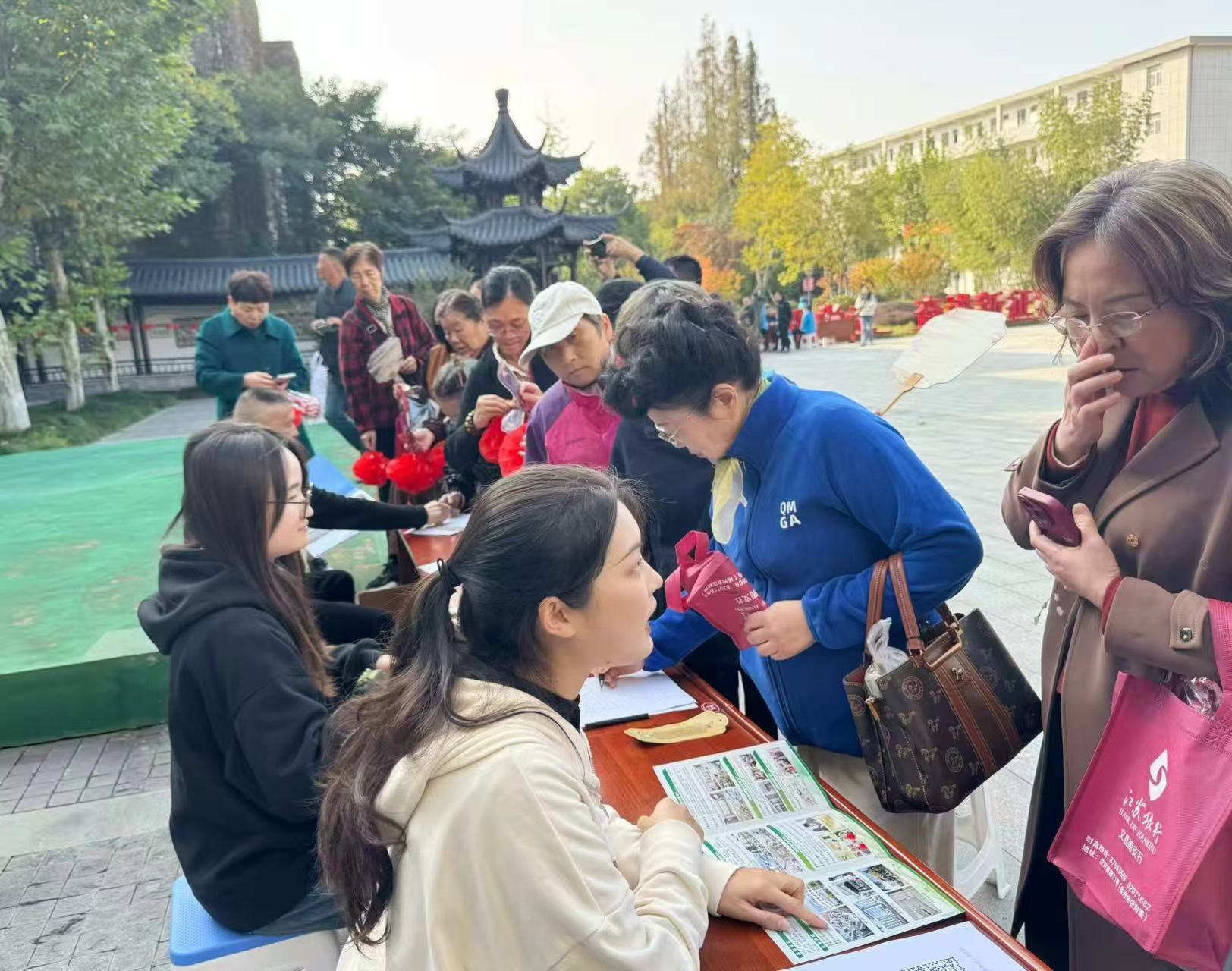 1761727848378597.jpg 6cf2424e0da2e781aad81d16b614b673.jpg